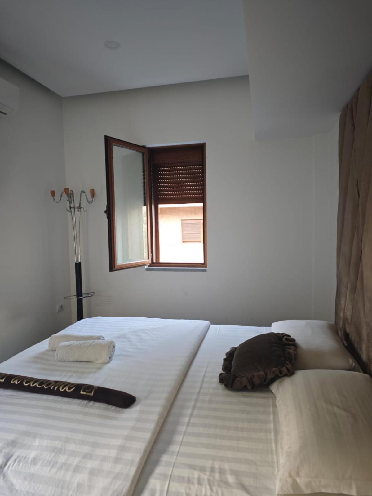 Hotel Boutique Artist Tirana Zewnętrze zdjęcie