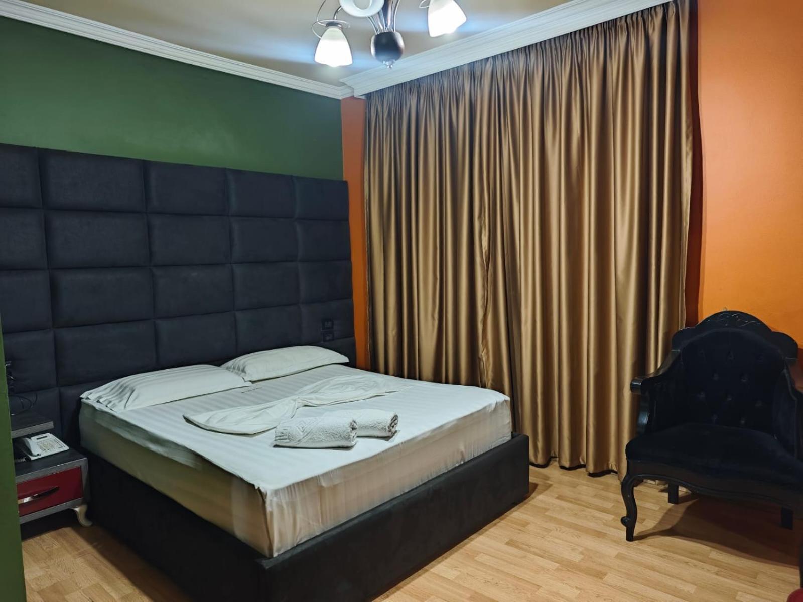Hotel Boutique Artist Tirana Zewnętrze zdjęcie